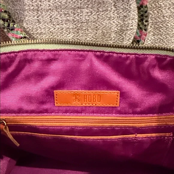 HOBO Sheila Crossbody Diamond Print - Picture 3 of 5